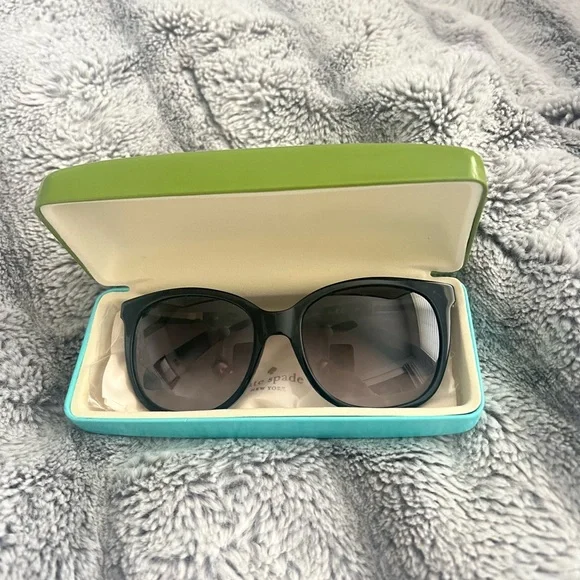 Kate Spade sunglasses - Picture 4 of 4